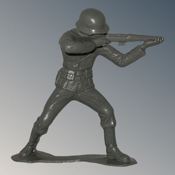 1963 Vintage Louis Marx WW11 German Soldier Rifleman Plastic Gray Sniper 5” - Picture 1 of 4